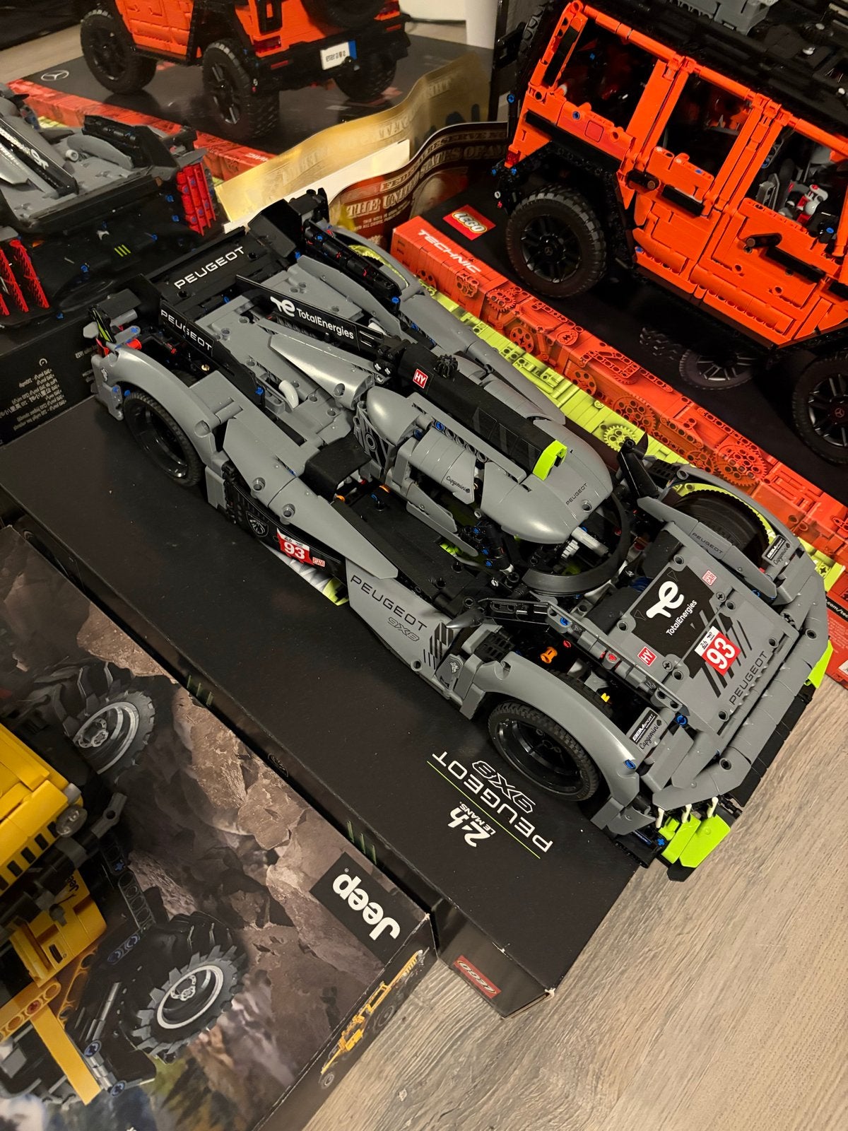 Lego Technic Peugeot 9X8 24H Le Mans Hybrid Hypercar, Ophalen, Zo goed als nieuw