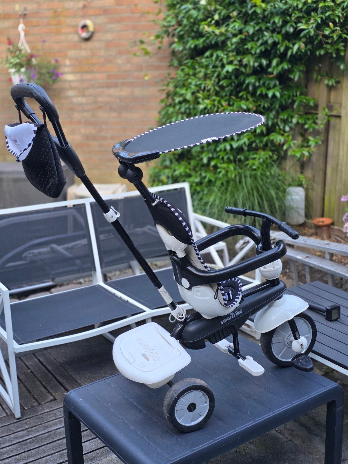 SmarTrike driewieler met duwstang en zonnescherm, Ophalen, Gebruikt, Smartrike, Duwstang