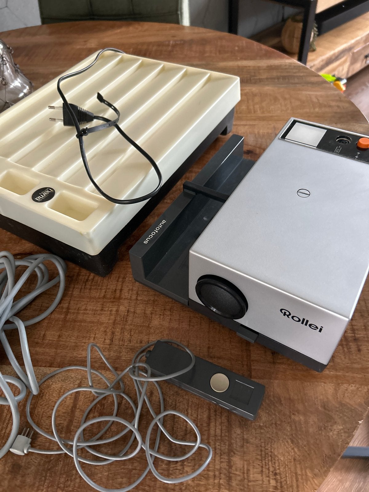 Rollei autofocus diaprojector met Hama diabak, Ophalen, Gebruikt