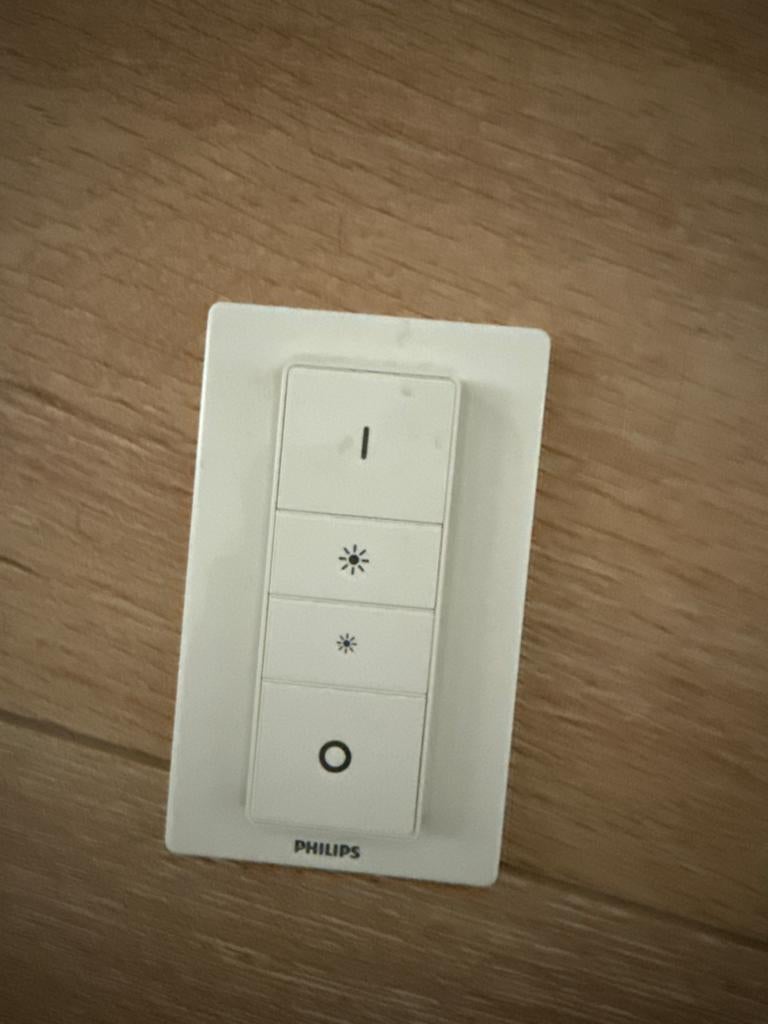 Philips Hue Dimmer Schakelaar V2, Doe-het-zelf en Verbouw, Ventilatie en Afzuiging, Ophalen of Verzenden, Zo goed als nieuw