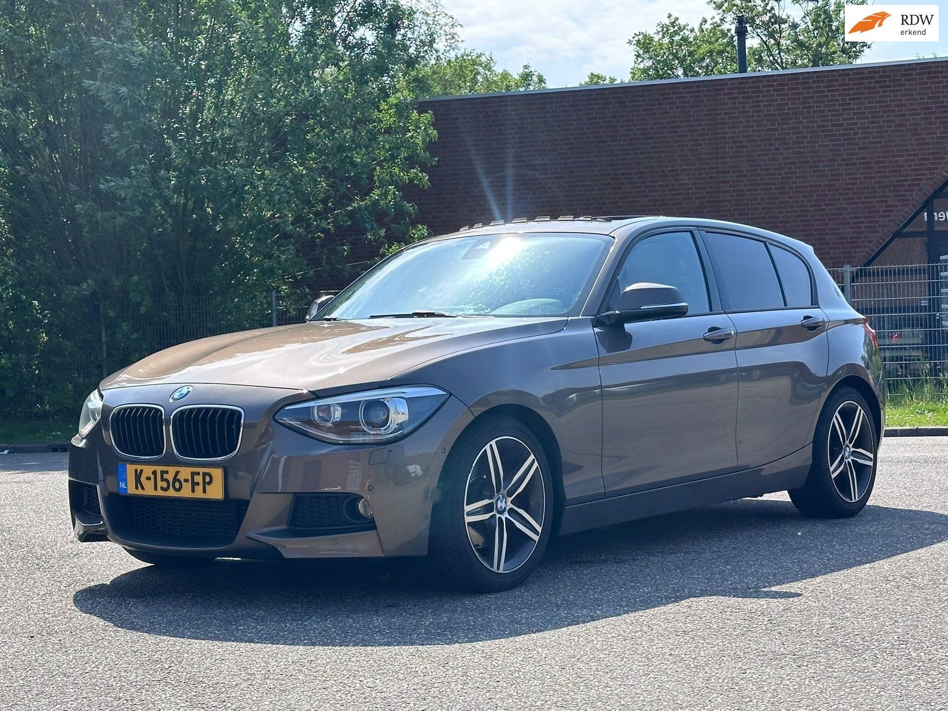 BMW 1-serie 125i Business+ Automaat*Elektrische schuifdak*De, Euro 5, Achterwielaandrijving, Gebruikt, 4 cilinders