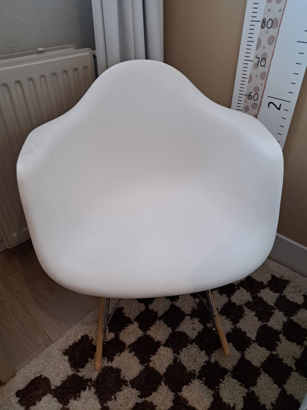 Gave witte schommelstoel Eames replica, Ophalen of Verzenden, Zo goed als nieuw, Wit, Eén
