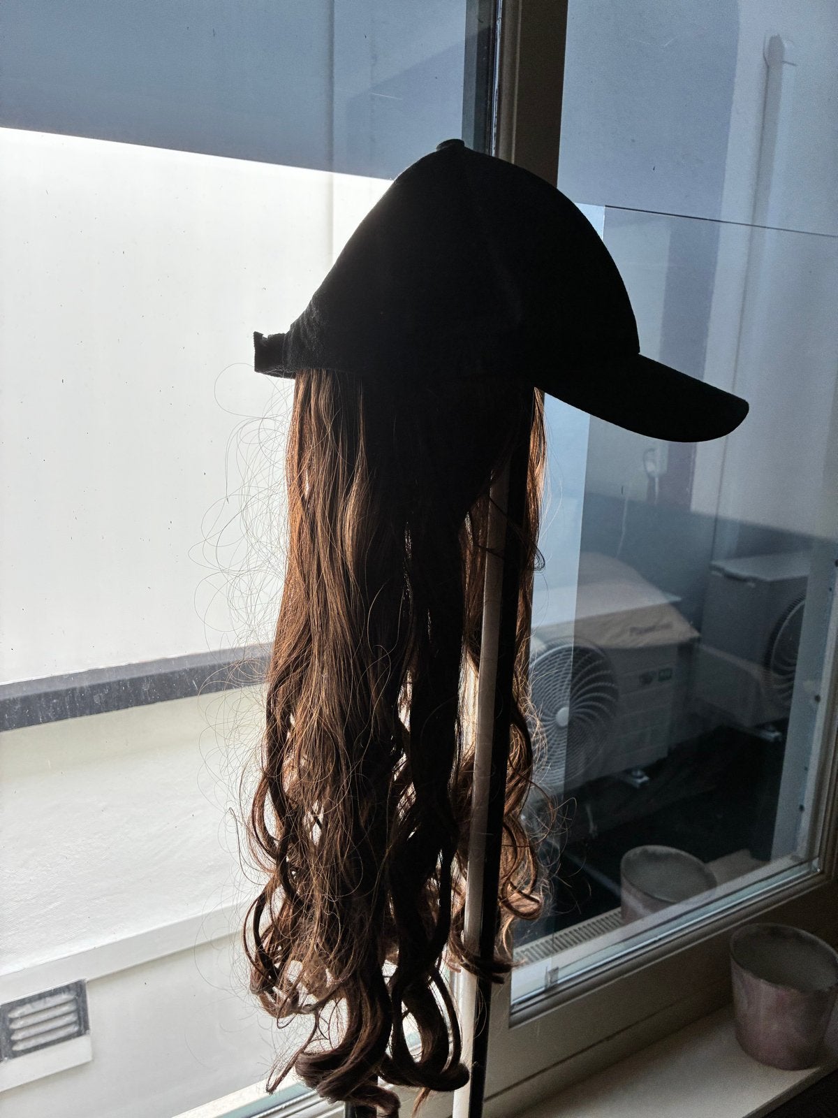 Pet met haar extensions - Bruin krullend haar, Verzenden, Zo goed als nieuw, One size fits all, Pet