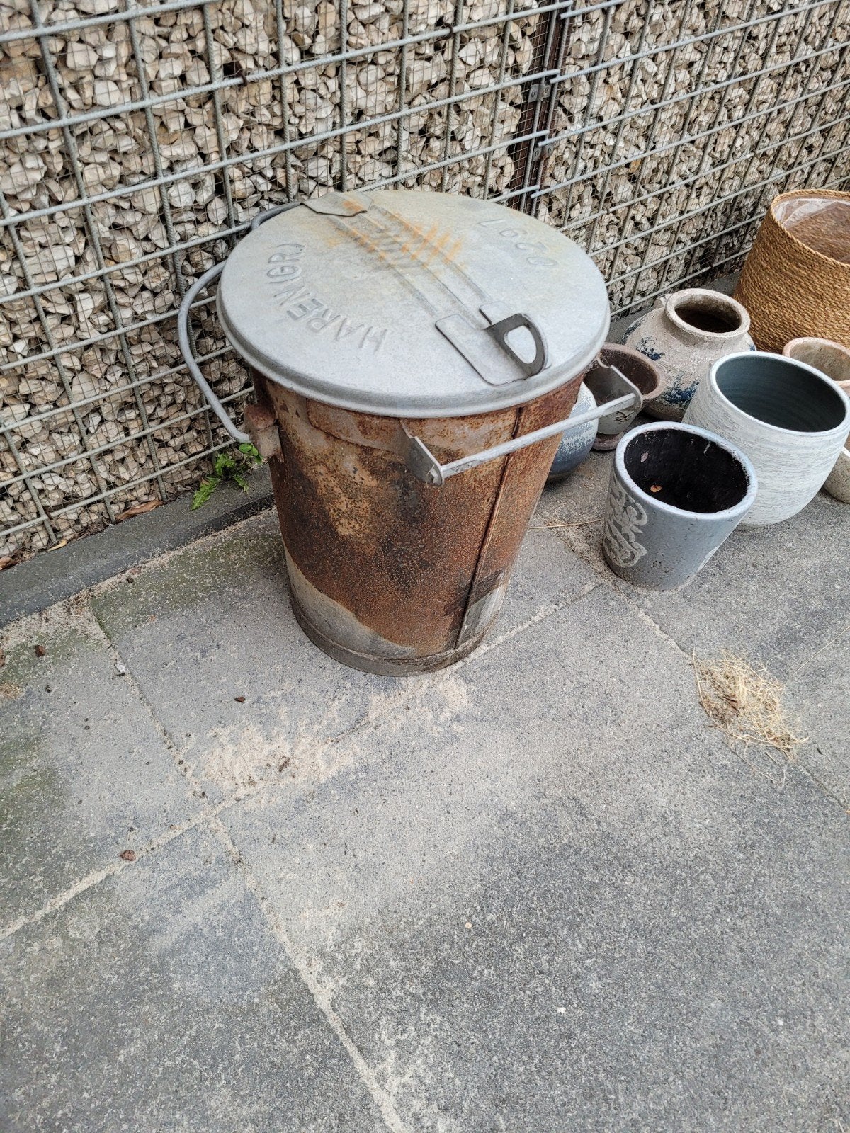 Vintage zinken vuilnisbak Haren Groningen, 30 tot 40 liter, Ophalen, Gebruikt, 50 – 75
