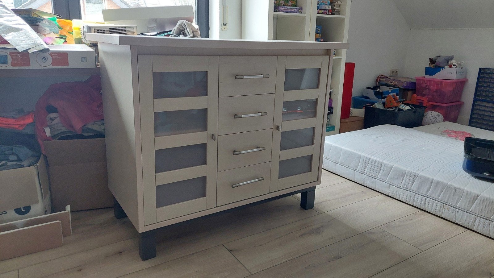 Kastje met 2deuren en 4lades, Ophalen, Gebruikt