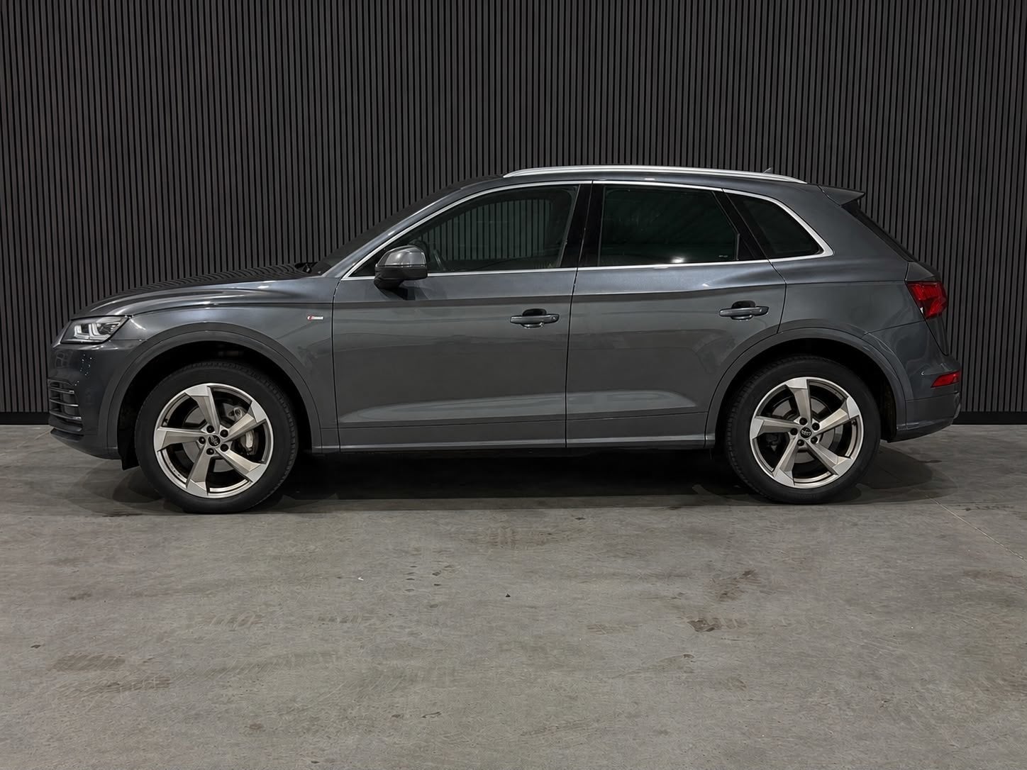 Audi Q5 2.0 TFSI Quattro 2x S-line / NL auto / Pano / Virtua, Auto's, Automaat, Gebruikt, 4 cilinders, Automatische klimaatregeling