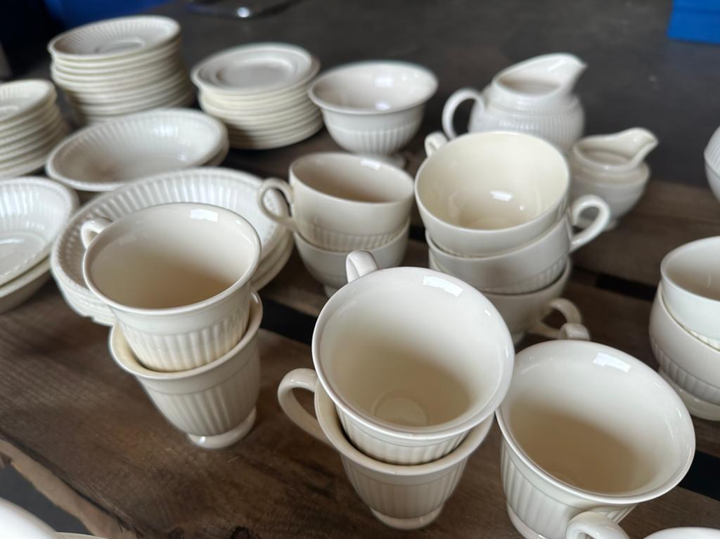 Antiek Wedgwood servies, Ophalen