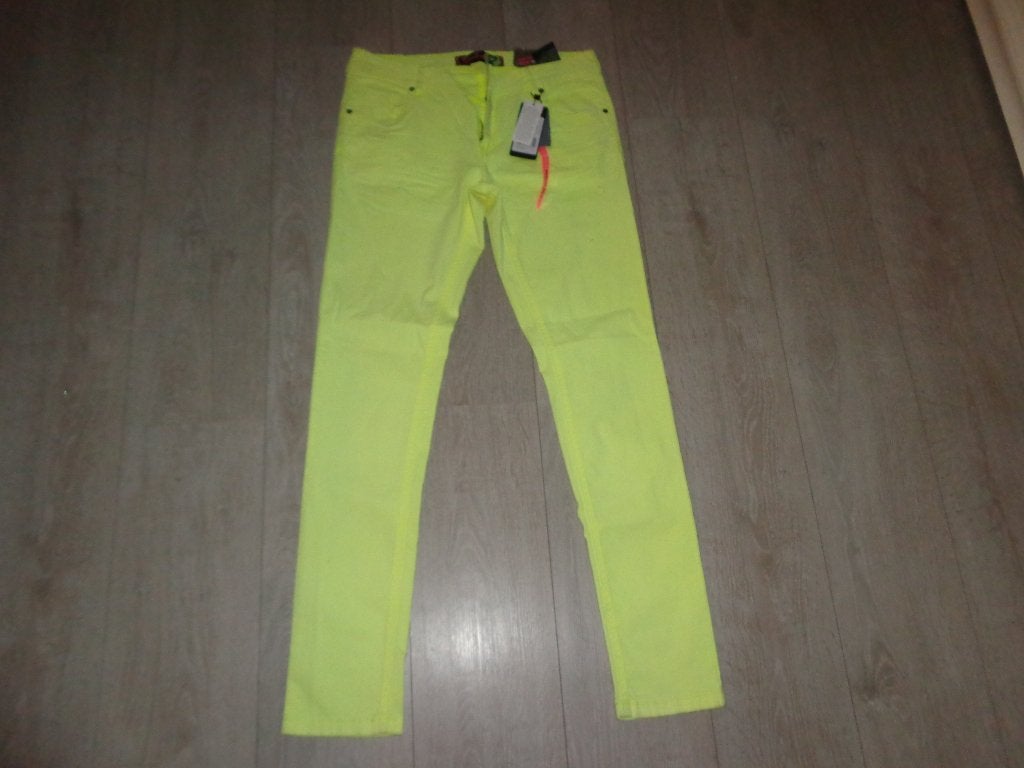 felgele skinny damesbroek van Coolcat, maat M, Kleding | Dames, Broeken en Pantalons, Maat 38/40 (M), Overige kleuren, Nieuw, Ophalen of Verzenden