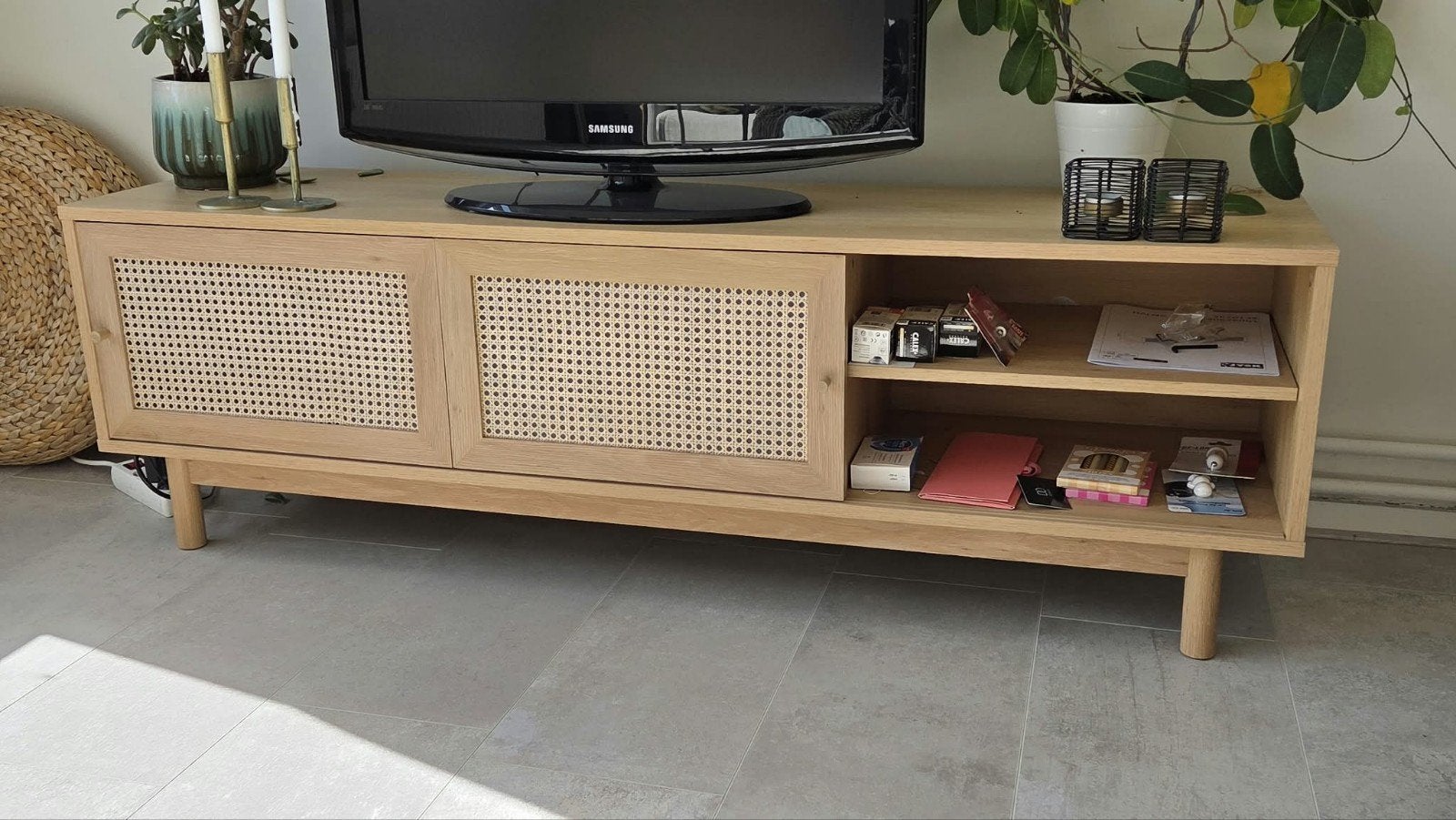 JYSK HALMSTAD TV-meubel - 160x40x50 cm, Huis en Inrichting, Kasten | Televisiemeubels, Ophalen, Modern, Scandinavisch, 150 tot 200 cm