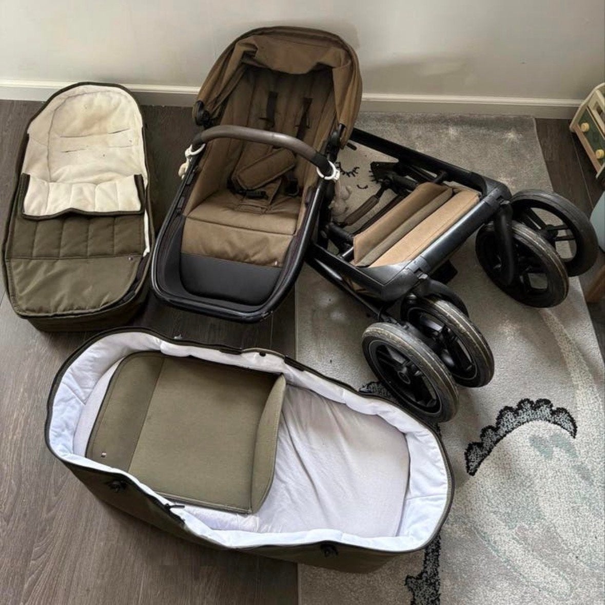 Dubatti kinderwagen met reiswieg, zitje en voetenzak, Kinderen en Baby's, Kinderwagens en Combinaties, Gebruikt, Combiwagen, Overige merken