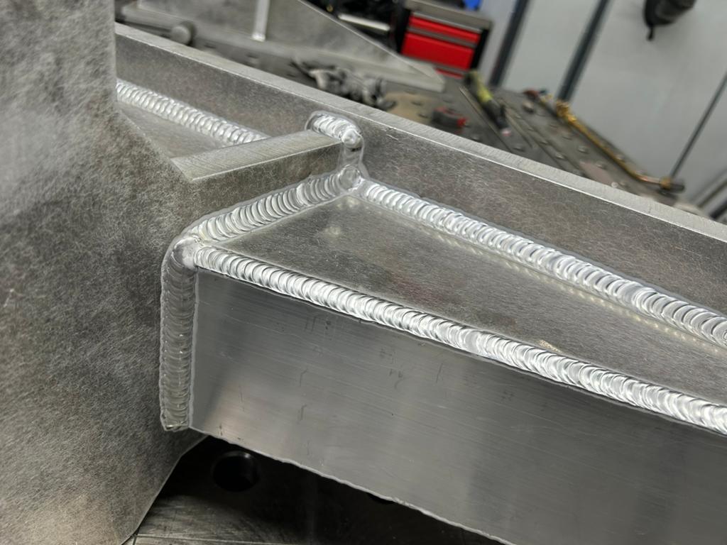 Aluminium lassen / TIG – carters, motorblokken, velgen, Ophalen of Verzenden, Zo goed als nieuw