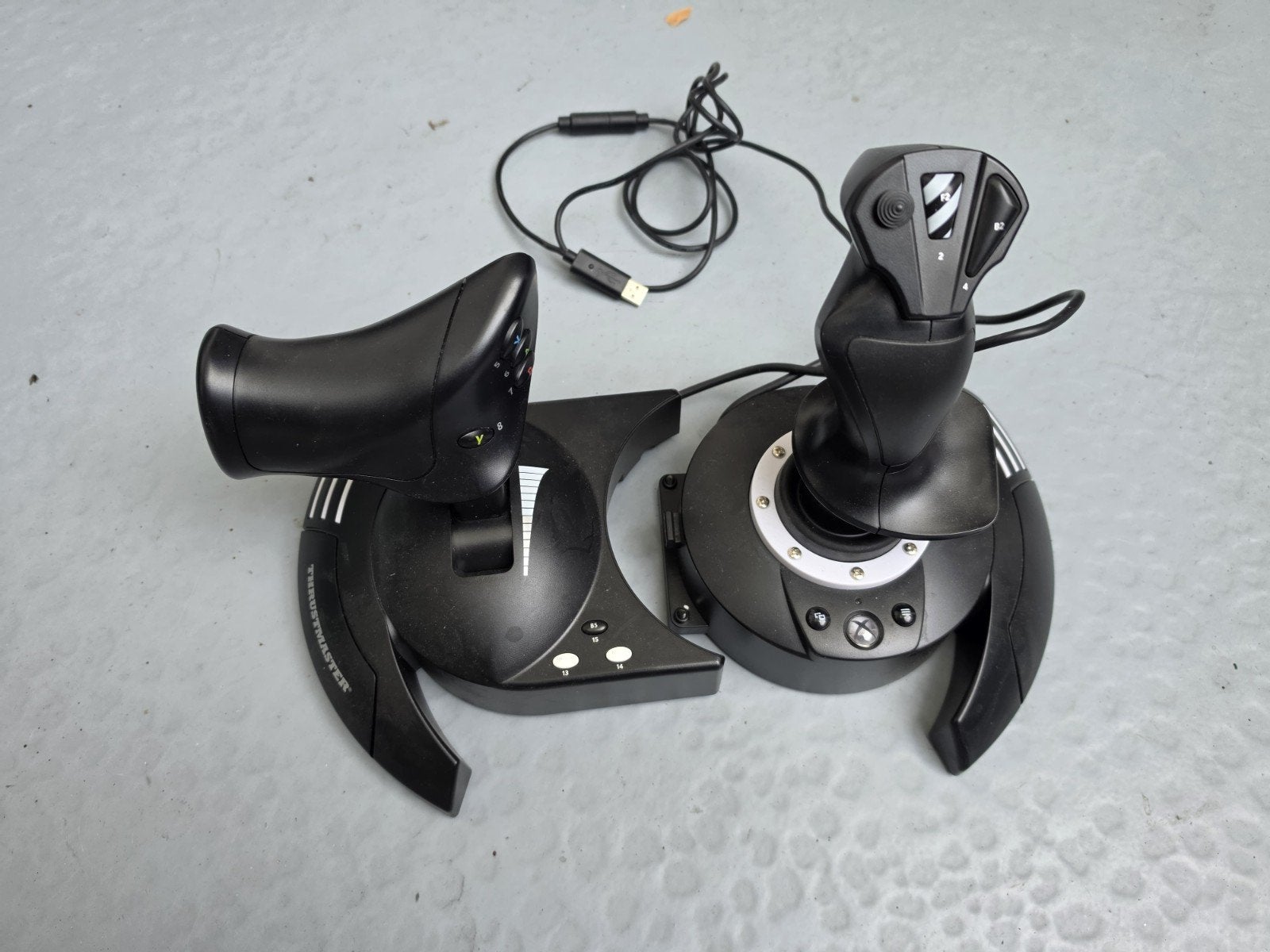 Thrustmaster T.Flight Hotas One Joystick voor Xbox en PC, Computers en Software, Joysticks, Ophalen of Verzenden, Zo goed als nieuw