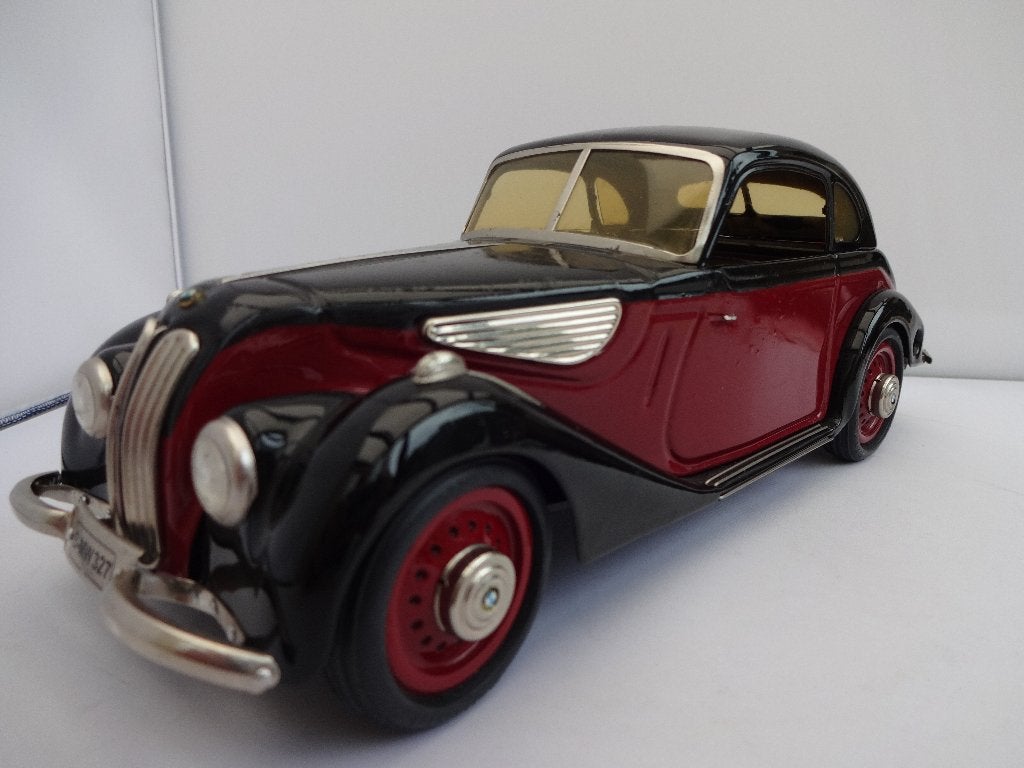 BMW 327 Coupe Zwart/Rood van SCHUCO schaal 1:18, Hobby en Vrije tijd, Modelauto's | 1:18, Ophalen of Verzenden, Zo goed als nieuw