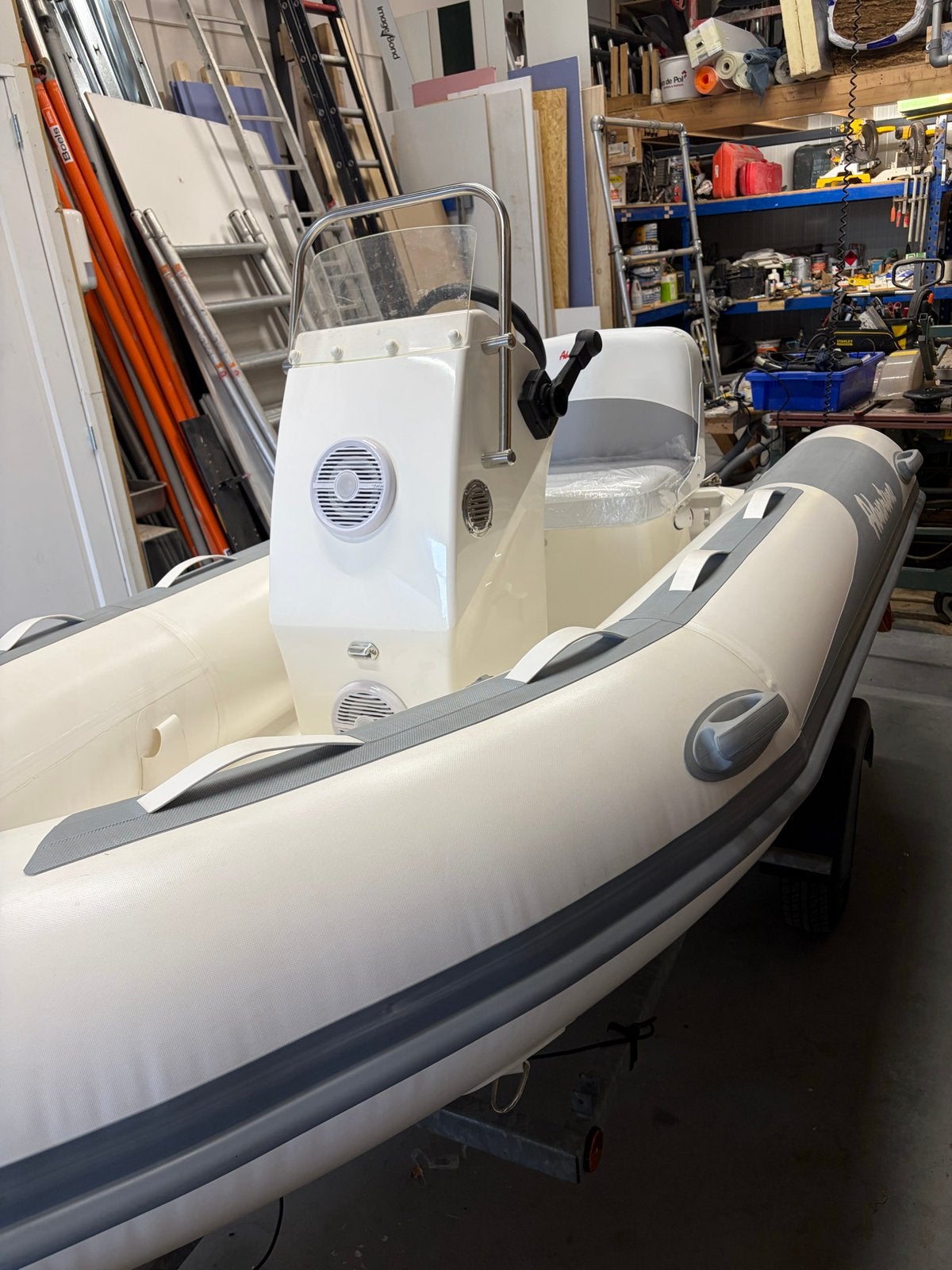 Rib rubberboot 15 pk nieuw, Watersport en Boten, Inclusief motor, Ophalen of Verzenden, Zo goed als nieuw, Polyester/glasvezel