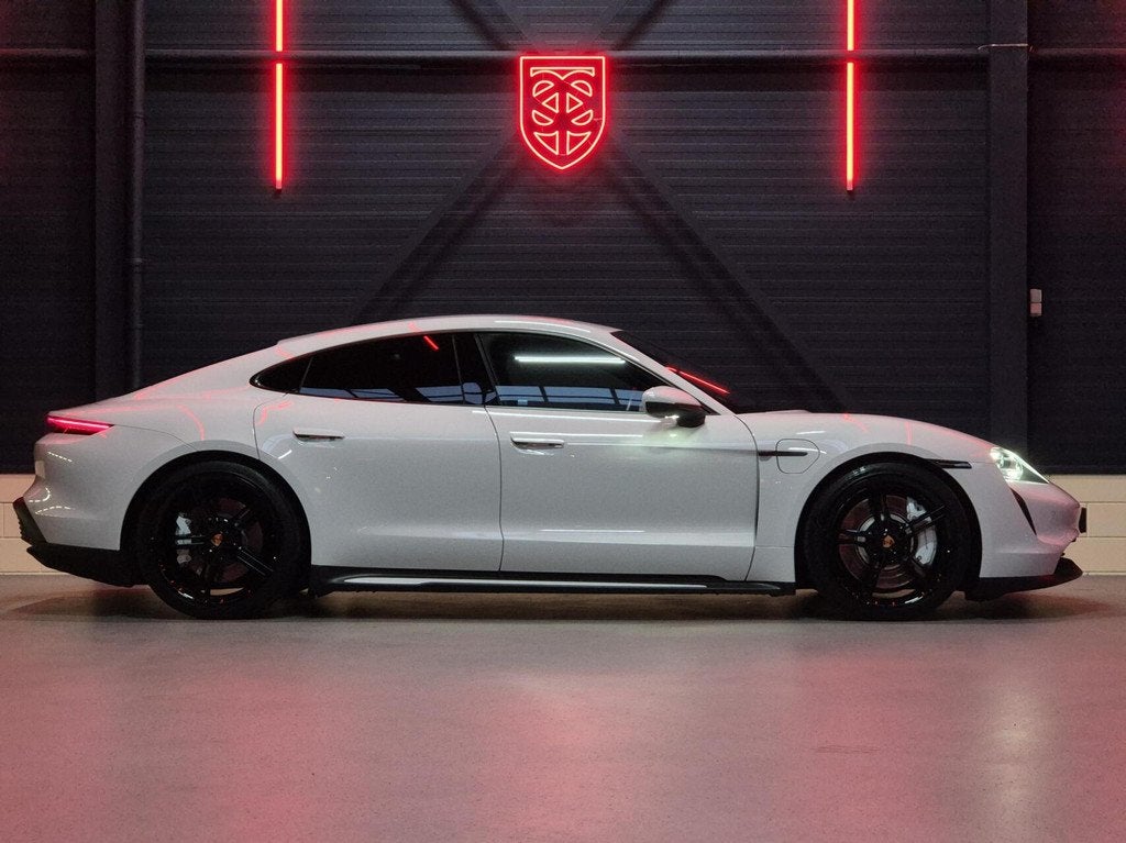 Porsche Taycan 93kWh Performance Plus |FABRIEKSG.|PASM|5-ZIT, Automaat, Achterwielaandrijving, Gebruikt, Zwart