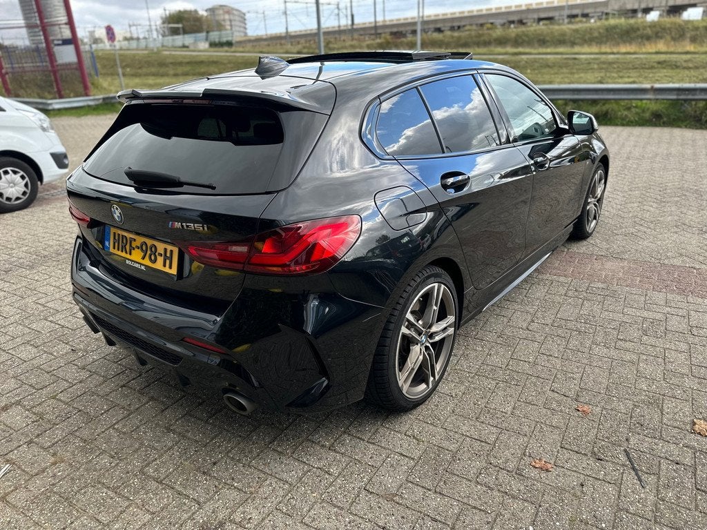 BMW 1-serie M135i xDrive High Executive,PANO,HUD,Camera, 1998 cc, Gebruikt, Euro 6, 4 cilinders