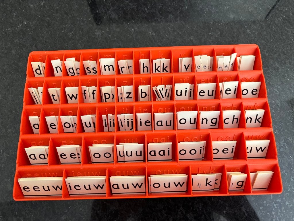 Letters voor het leesplankje Daan, Gijs, Mier; H. Kooreman., Antiek en Kunst, Ophalen of Verzenden