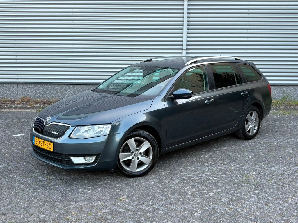 Skoda Octavia 1.6 TDI Combi 2014 Leder Trekhaak NAVI Stoelvw, Voorwielaandrijving, Euro 6, 4 cilinders, Leder