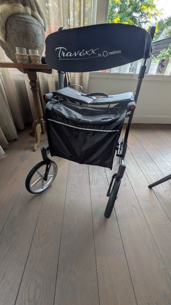 Traxixx Deluxe Rollator met handige tas, Ophalen, Opvouwbaar, Gebruikt