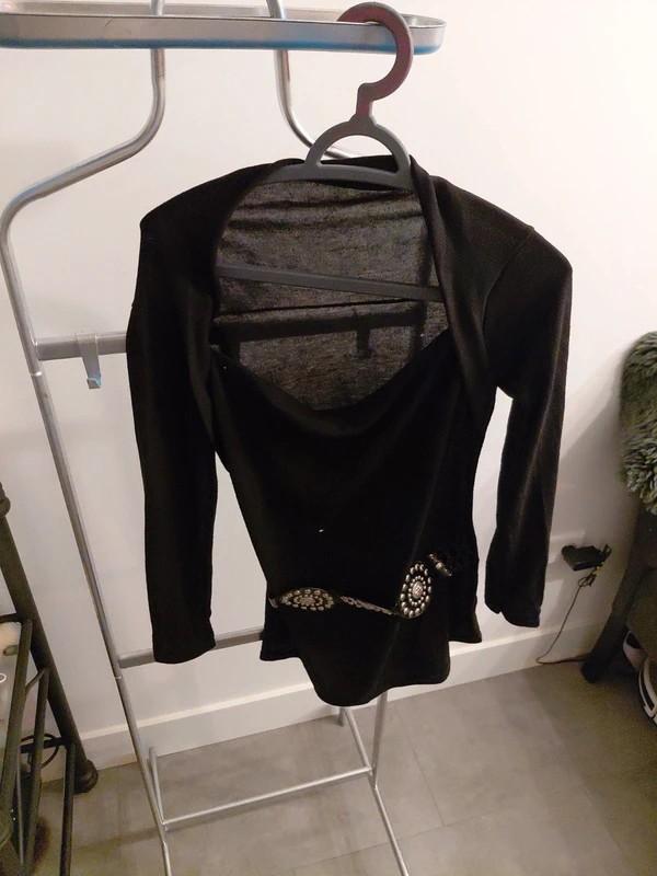 Zwarte top met lange mouwen en riem - Maat M, Ophalen of Verzenden