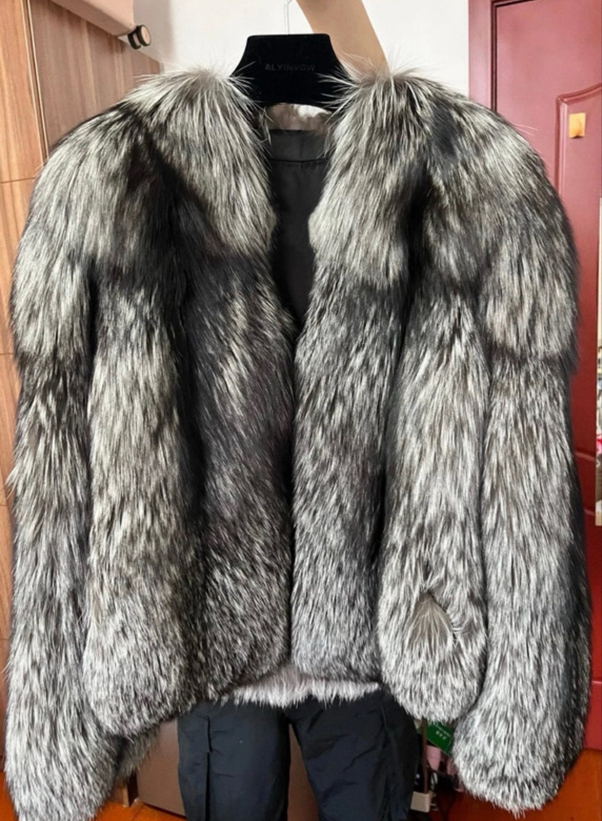 SAGAFURS Bontjas - Zilvervos, Kleding | Dames, Ophalen of Verzenden, Zo goed als nieuw, Maat 38/40 (M), Grijs