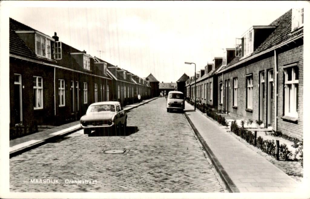 Maasdijk - Oranjestraat - Straatzicht, Ophalen of Verzenden, 1960 tot 1980, Ongelopen, Zuid-Holland