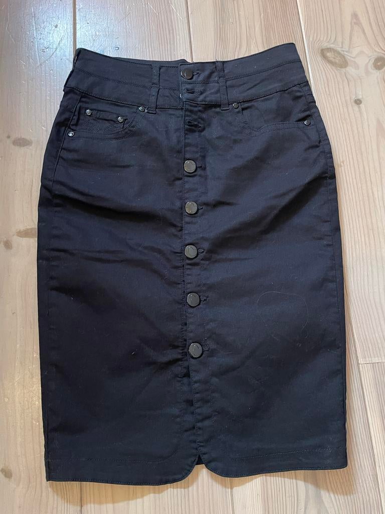 Jane Norman zwarte kokerrok met knopen, Kleding | Dames, Zwart, Ophalen of Verzenden, Zo goed als nieuw, Knielengte