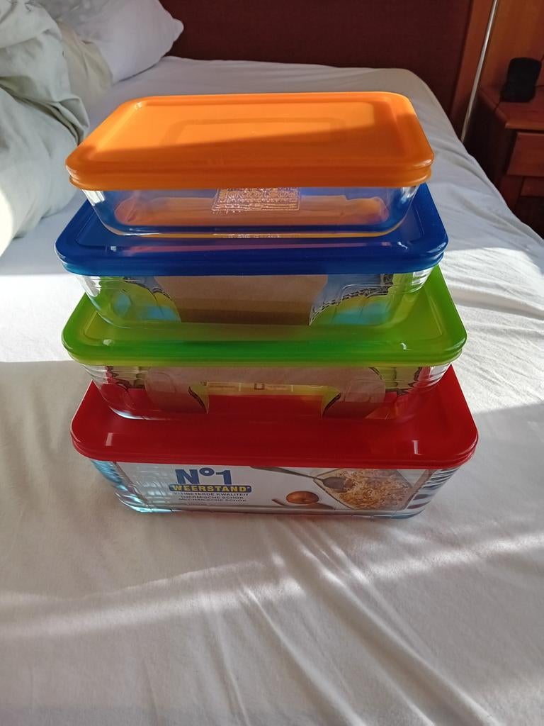 Nieuwe Pyrex ovenschalen (4 stuks) Postcodeloterij, Huis en Inrichting, Schaal, Nieuw, Ophalen of Verzenden, Glas