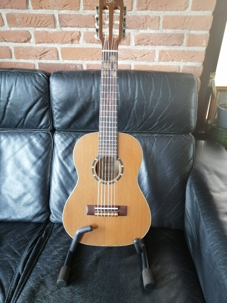 Ortega R122-1/4 gitaar inclusief tas en statief 110 euro, Ophalen, Gebruikt, Klassieke of Spaanse gitaar