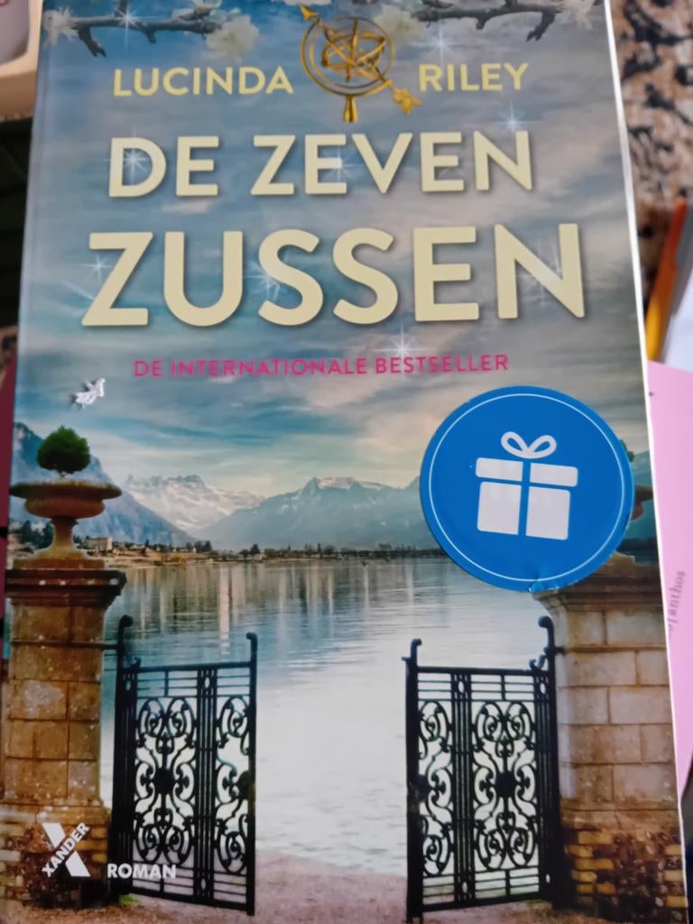 Lucinda Riley - De zeven zussen, Boeken, Literatuur, Zo goed als nieuw, Ophalen of Verzenden