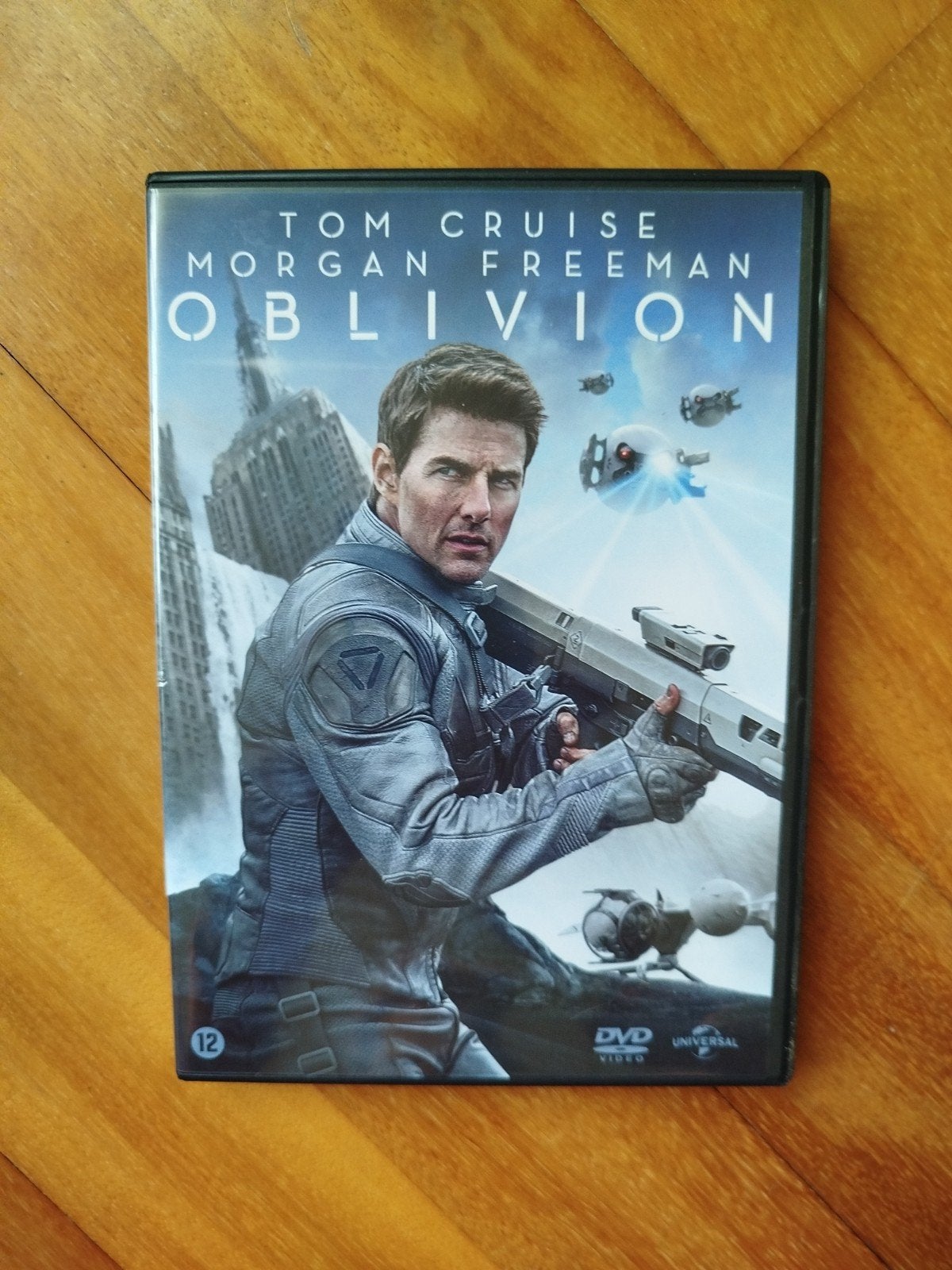 DVD Oblivion - Tom Cruise Sciencefictionfilm, Vanaf 12 jaar, Ophalen of Verzenden, Gebruikt, Science Fiction