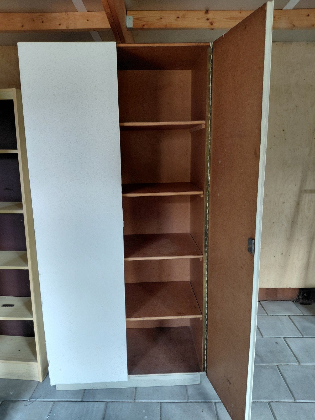 Kast voor in de garage gratis af te halen, 150 tot 200 cm, 25 tot 50 cm, Overige houtsoorten, Gebruikt