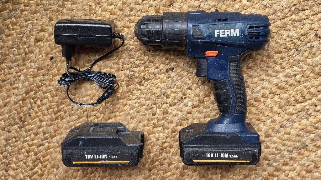 Ferm 16 volt accu boormachine dubbele accu, Ophalen of Verzenden, Gebruikt, Minder dan 400 watt, Boor- en Schroefmachine