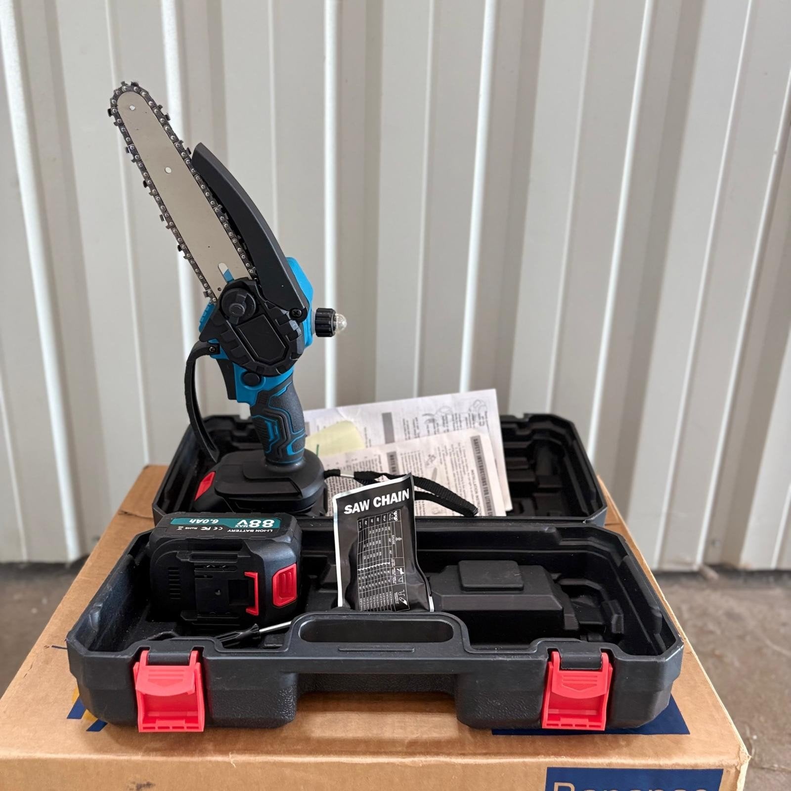 Nieuwe Mini Kettingzaag 88V 6.0AH met Dubbele Accu en Koffer, Ophalen of Verzenden