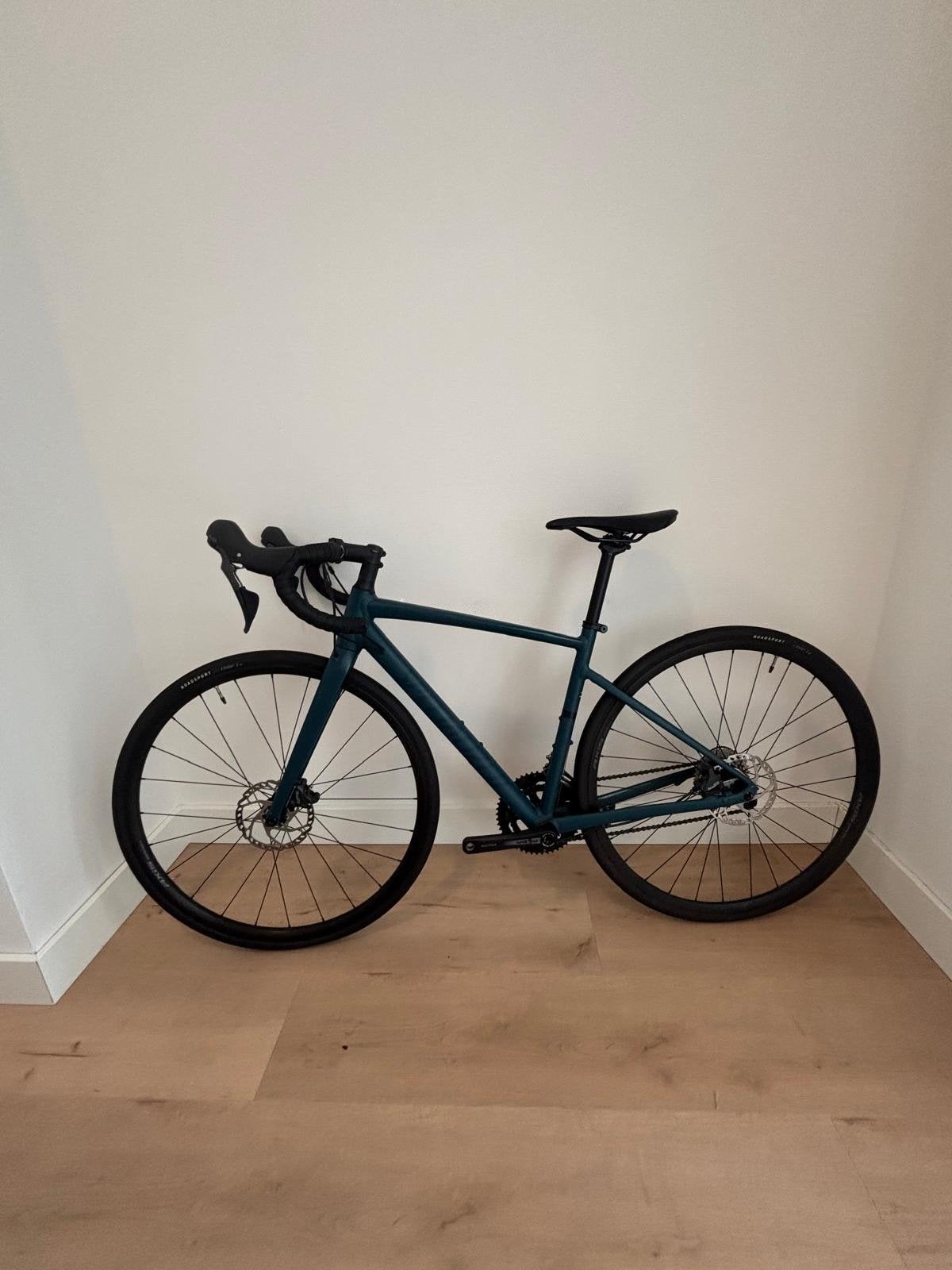 Specialized Allez Sport 2025 - Tiagra fietsonderdelen, 28 inch, Gebruikt, 10 tot 15 versnellingen, Aluminium