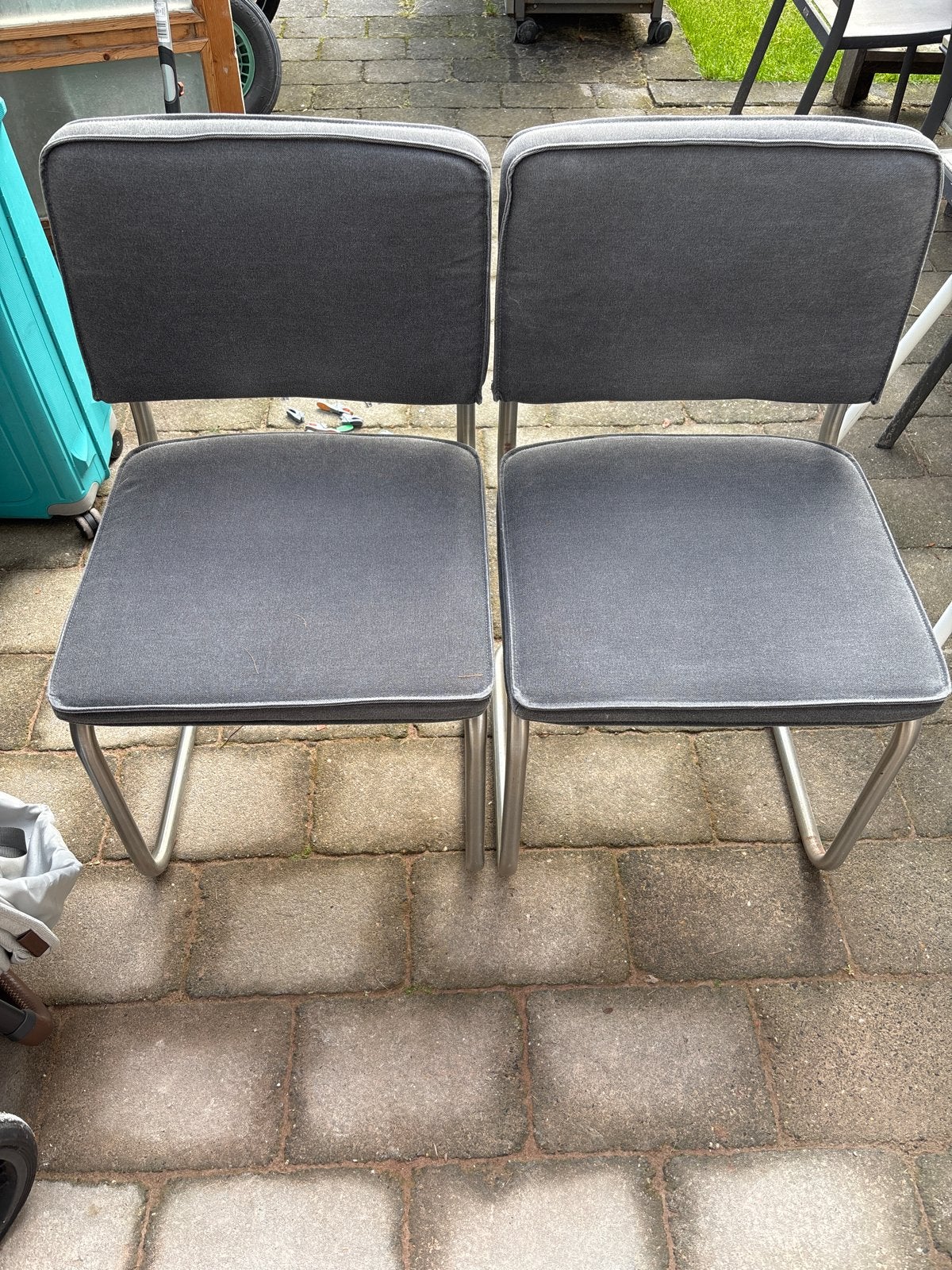 Set van 2 grijze stoelen, merk Zuiver, Ophalen, Gebruikt, Twee, Metaal