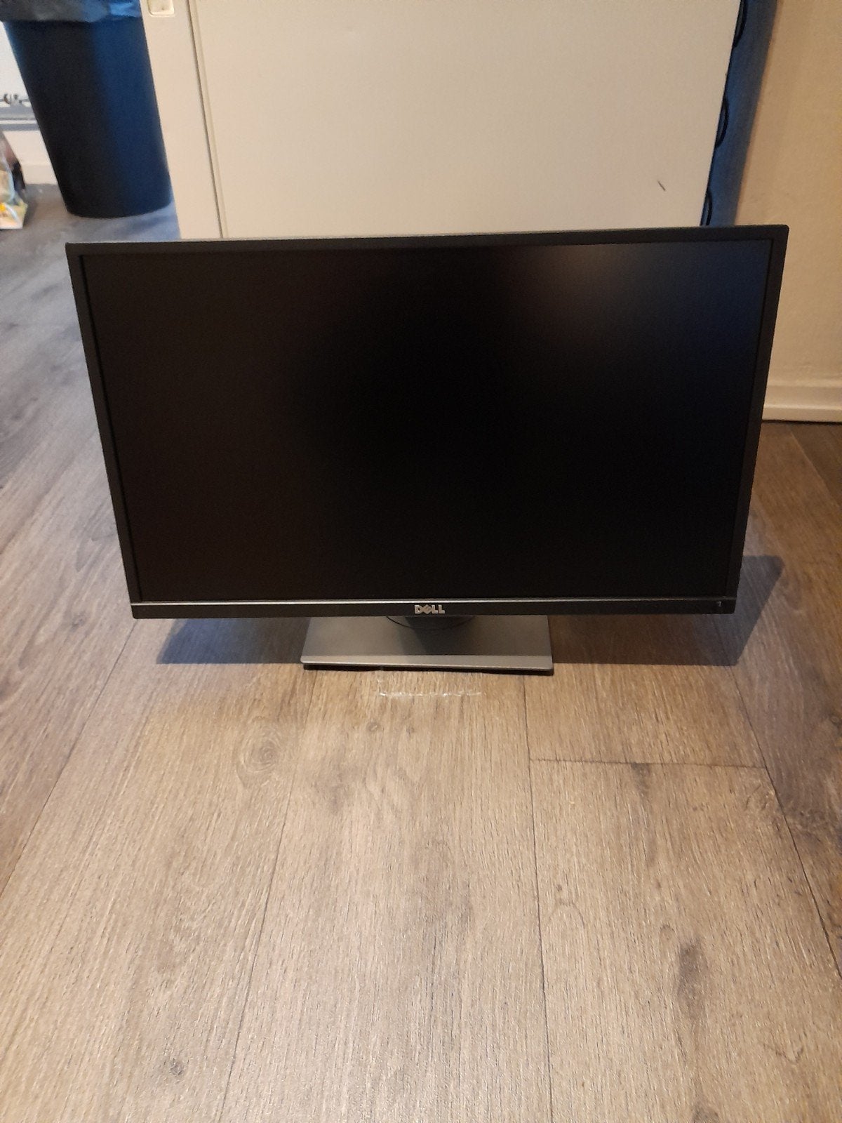 Dell Monitor - 24 inch, Computers en Software, Monitoren, Ophalen, Gebruikt, Dell, In hoogte verstelbaar
