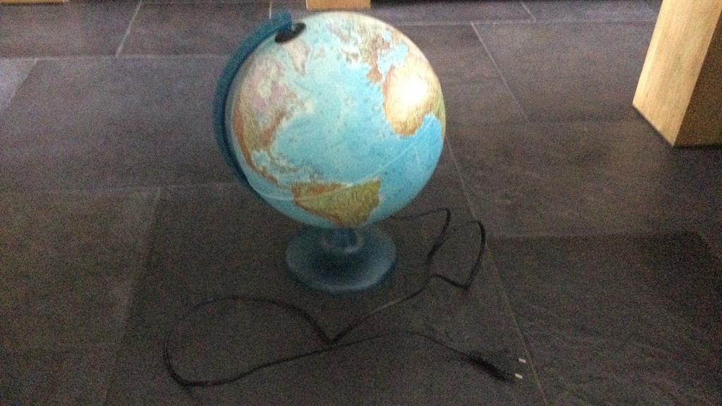 Lichtgevende wereldbol, Ophalen of Verzenden, Verlicht, Gebruikt