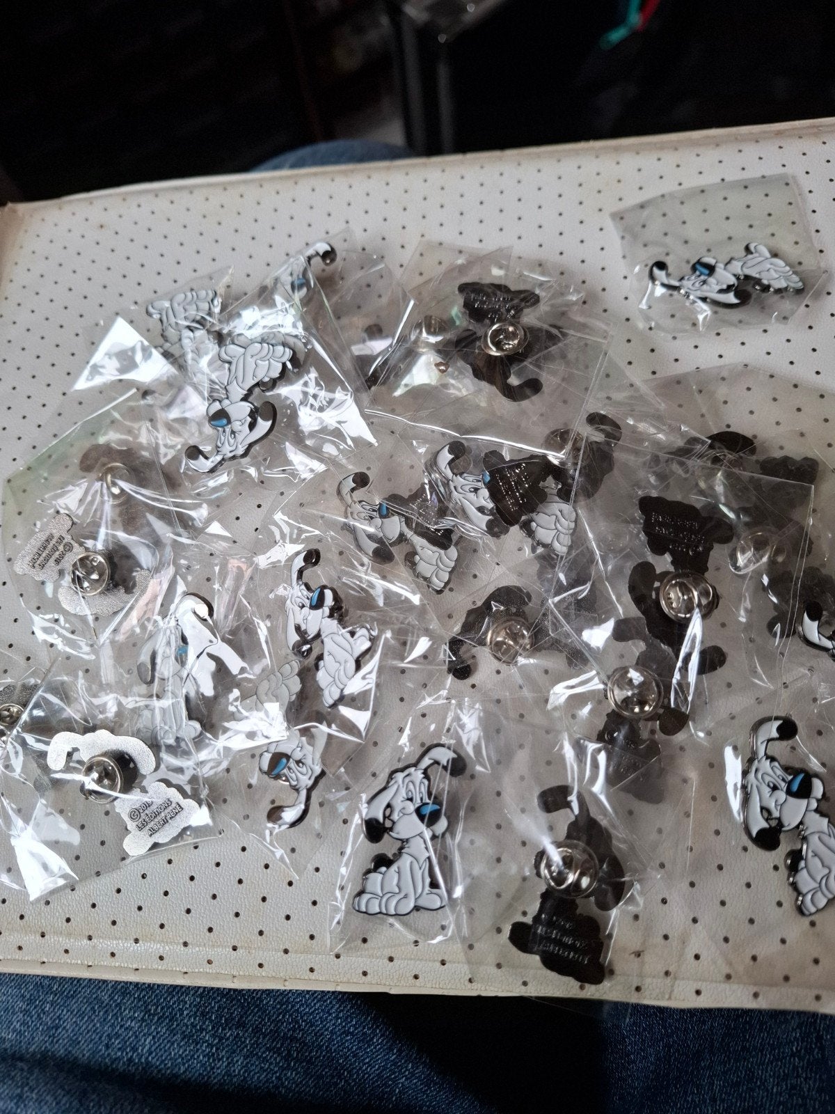 25 Strip Pins Idéfix (Hondje van Asterix en Obelix), Ophalen of Verzenden