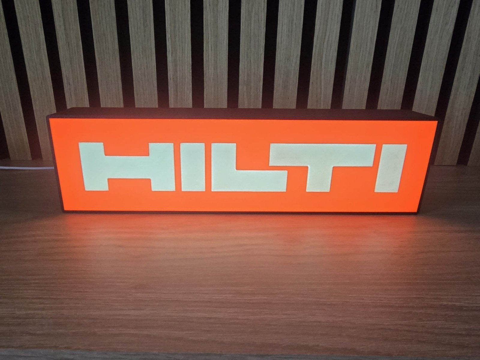 HILTI LED Lichtbak - Uniek Decoratiestuk, Overige merken, Kunststof, Industrieel, Ophalen of Verzenden