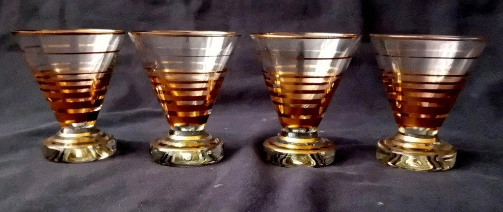 Vintage borrelglaasjes met gouden strepen, Verzamelen, Glas en Borrelglaasjes, Ophalen of Verzenden, Borrel- of Shotglas