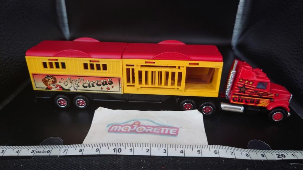 Majorette Magic Circus Leeuwentruck - Vintage Speelgoed, Hobby en Vrije tijd, Modelauto's | 1:87, Ophalen of Verzenden, Zo goed als nieuw