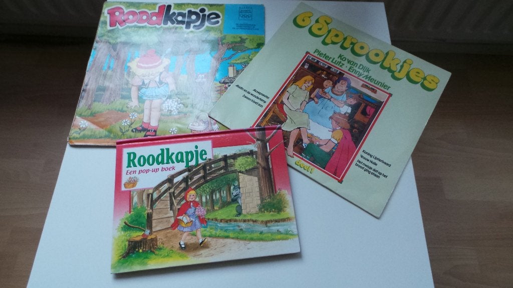 Sprookjes: Roodkapje twee LP’s; vinyl pop-upboek  € 7,50, Ophalen, Zo goed als nieuw