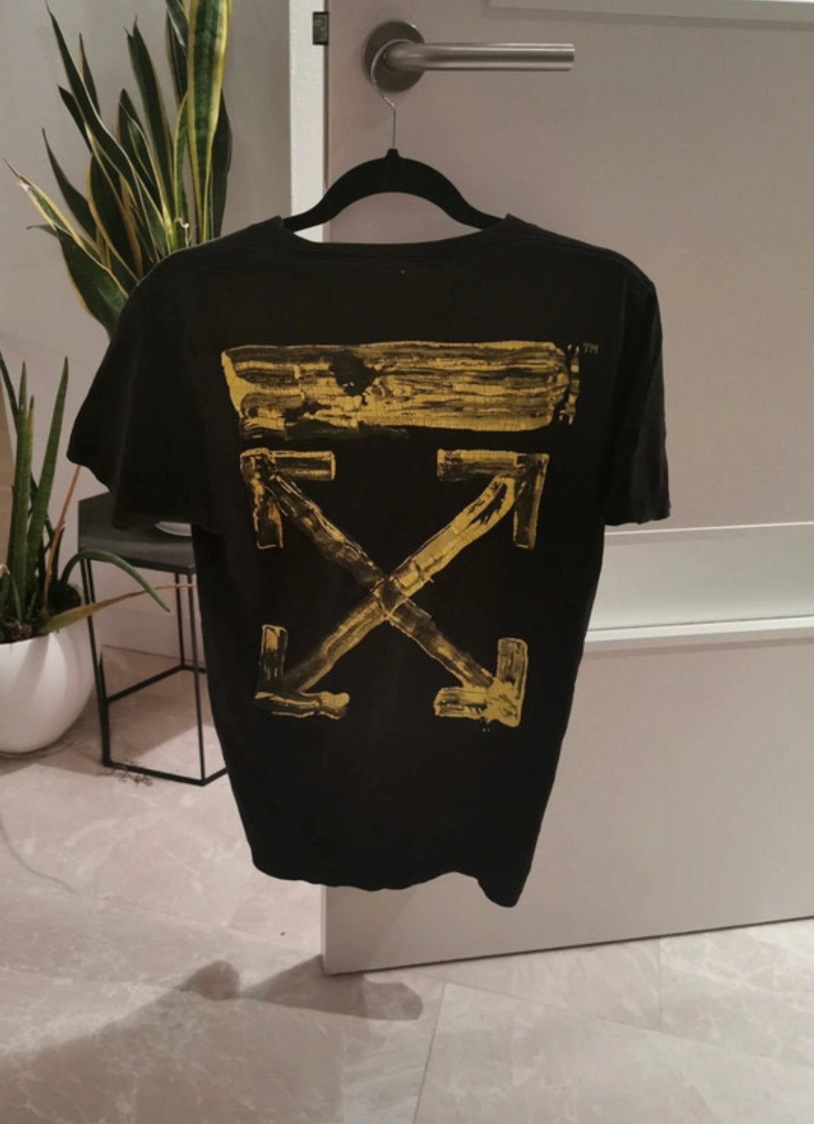 Off-White Acrylic Arrow Black Tee, Ophalen of Verzenden, Zo goed als nieuw, Maat 46 (S) of kleiner, Zwart