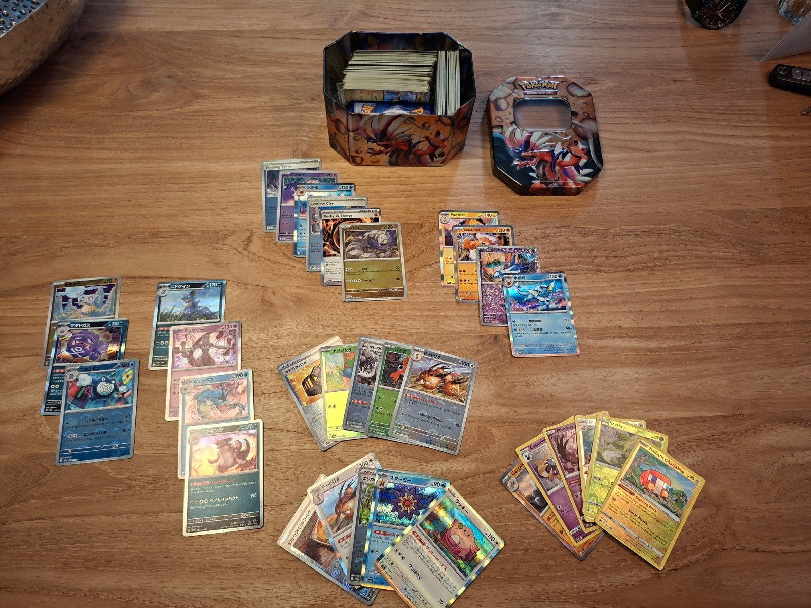 285 pokemon kaarten in box, 35 glimmende, Ophalen of Verzenden, Zo goed als nieuw, Meerdere kaarten