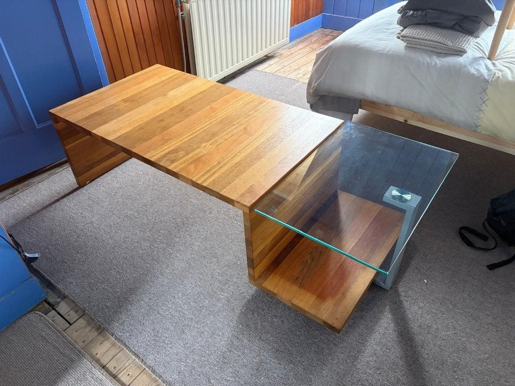 Leolux design salontafel – massief hout met glazen legplank, Ophalen, Gebruikt, 100 tot 150 cm, 50 tot 100 cm