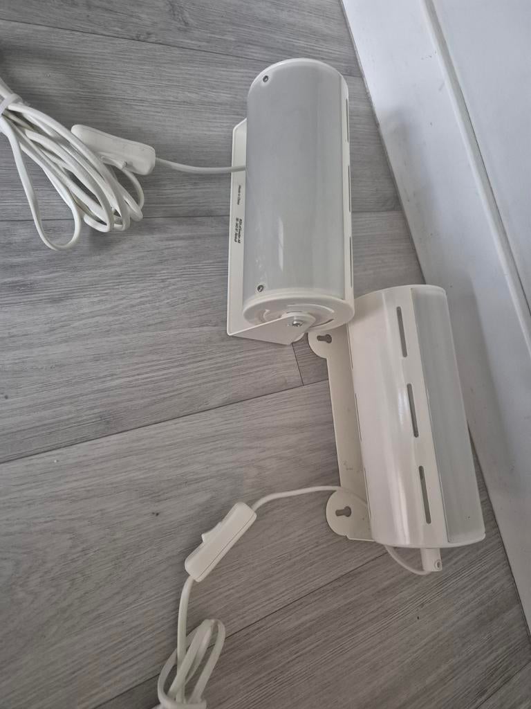 Ikea Smyg V1013 witte wandlamp bedlamp prijs per stuk, Huis en Inrichting, Lampen | Wandlampen, Ophalen of Verzenden