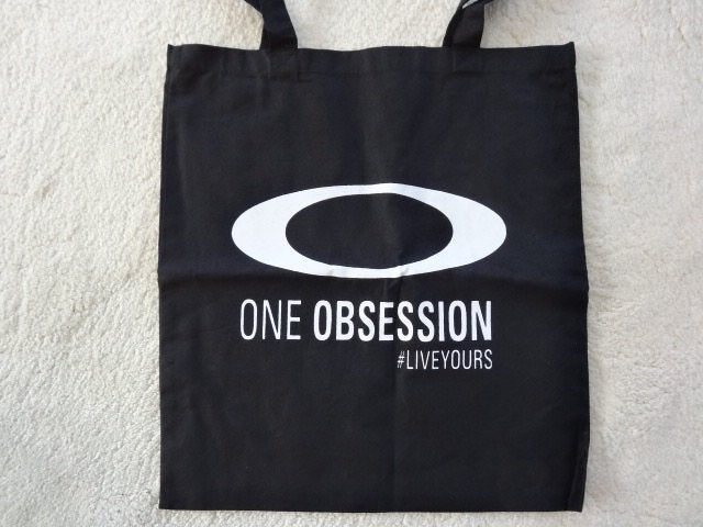 Oakley linnen draagtas tas one obsession, Sieraden, Tassen en Uiterlijk, Ophalen of Verzenden, Nieuw, Zwart, Overige merken