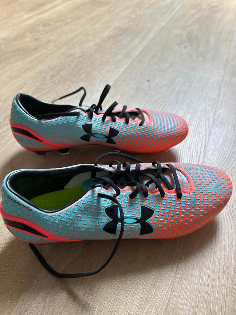 Under Armour voetbalschoenen - Maat 44, Sport en Fitness, Voetbal, Ophalen of Verzenden, Nieuw, Schoenen