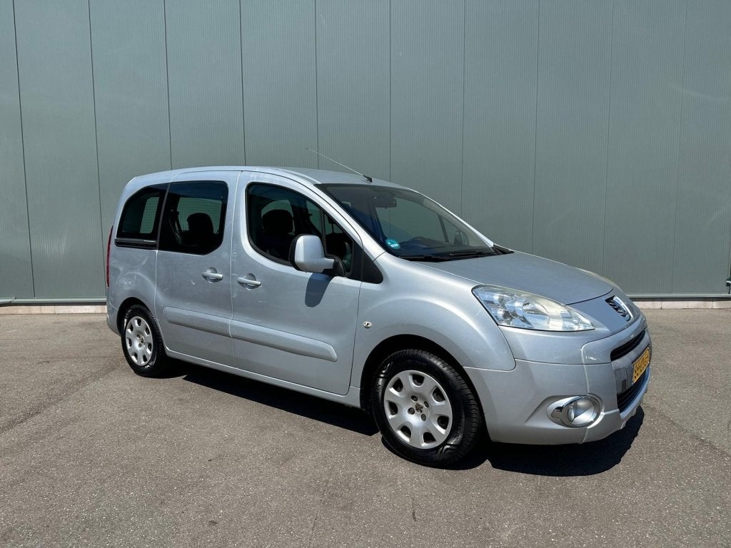 Peugeot Partner Tepee 1.6 Première AIRCO | TREKHAAK | NAP !, Auto's, Peugeot, 1402 kg, 4 cilinders, Parkeersensor, Origineel Nederlands
